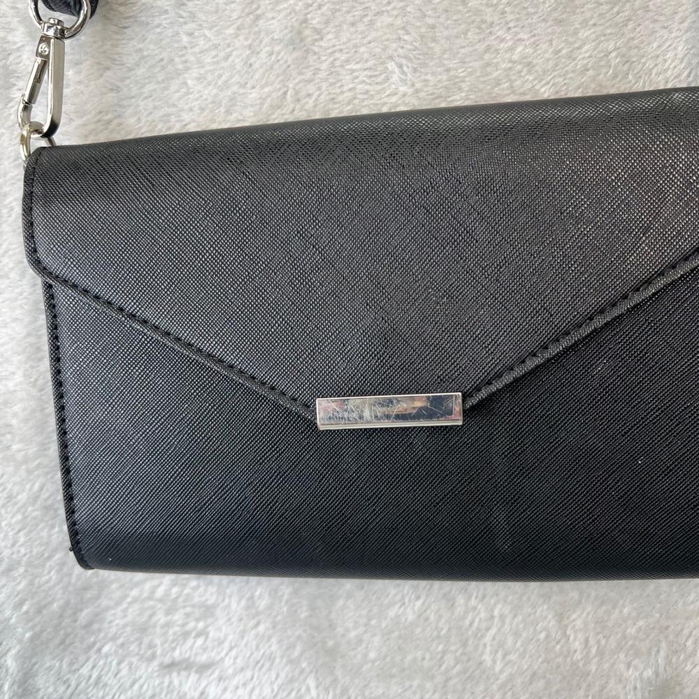 Save the Girls Black Saffiano Touchscreen Crossbody Phone Purse Wallet Bag